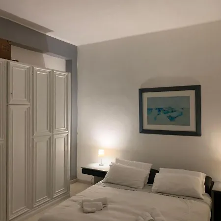 Center Eighty-five Apartament