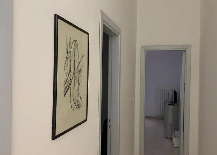 Center Eighty-five Bari