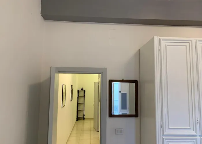 Center Eighty-five * Bari