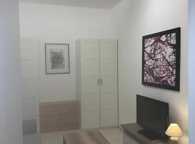 Center Eighty-five *